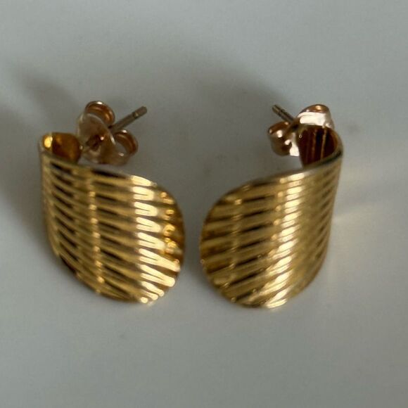 14k gold post only earrings - Picture 1 of 5
